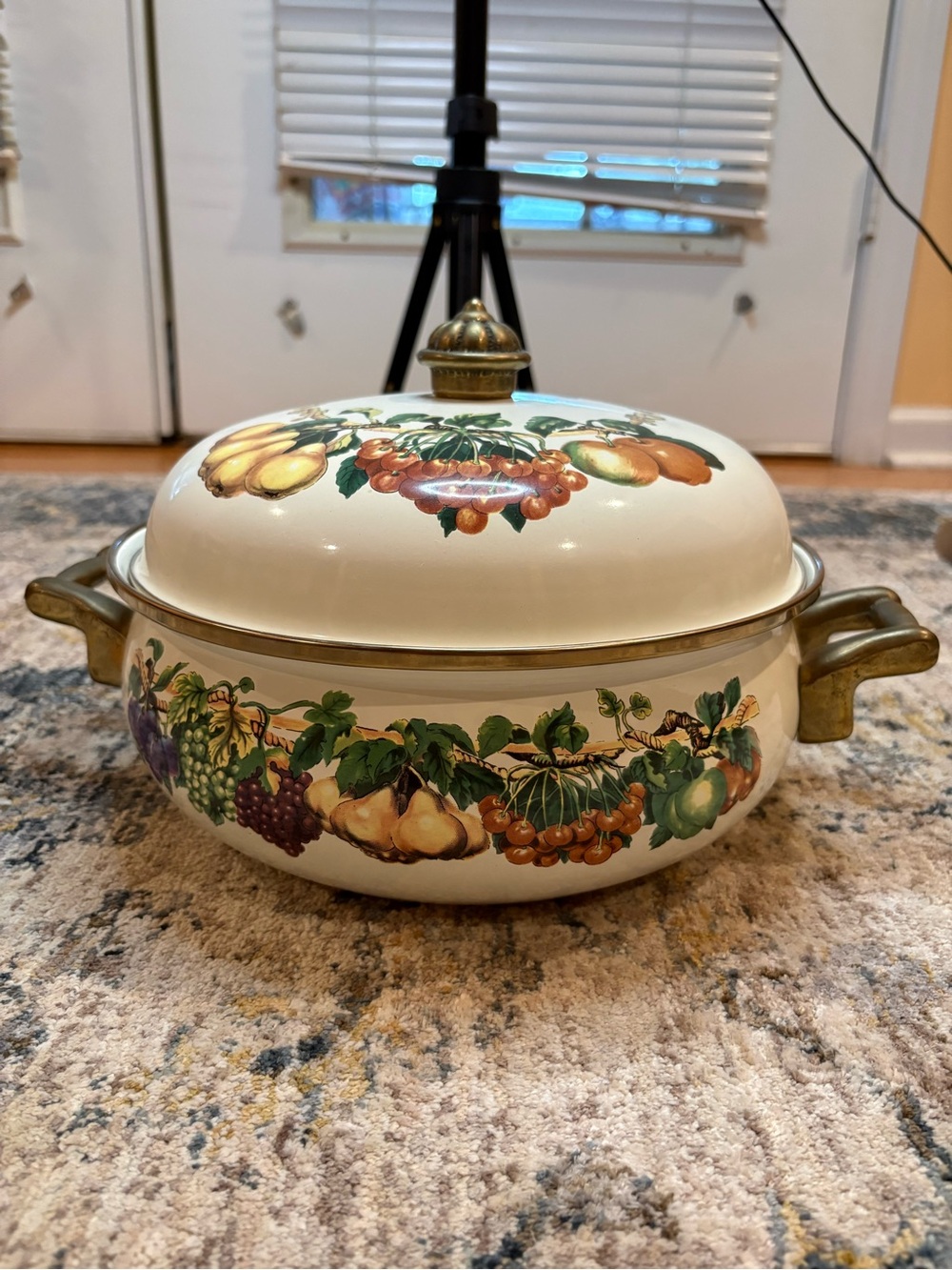 Vintage Tabletops Unlimited Kensington Porcelain Enamel Pot With Lid Cookware